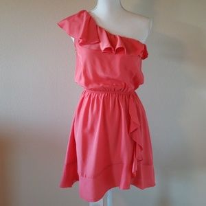 Ruffled mini dress💃